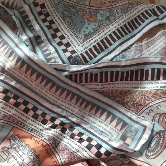 SOLD Authentic LV scarf - Picture 3 of 7